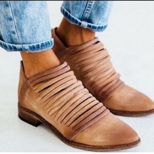 Free People Women's Lost‎ Valley Unique Burgundy Western Ankle Bootie Boots 6.5